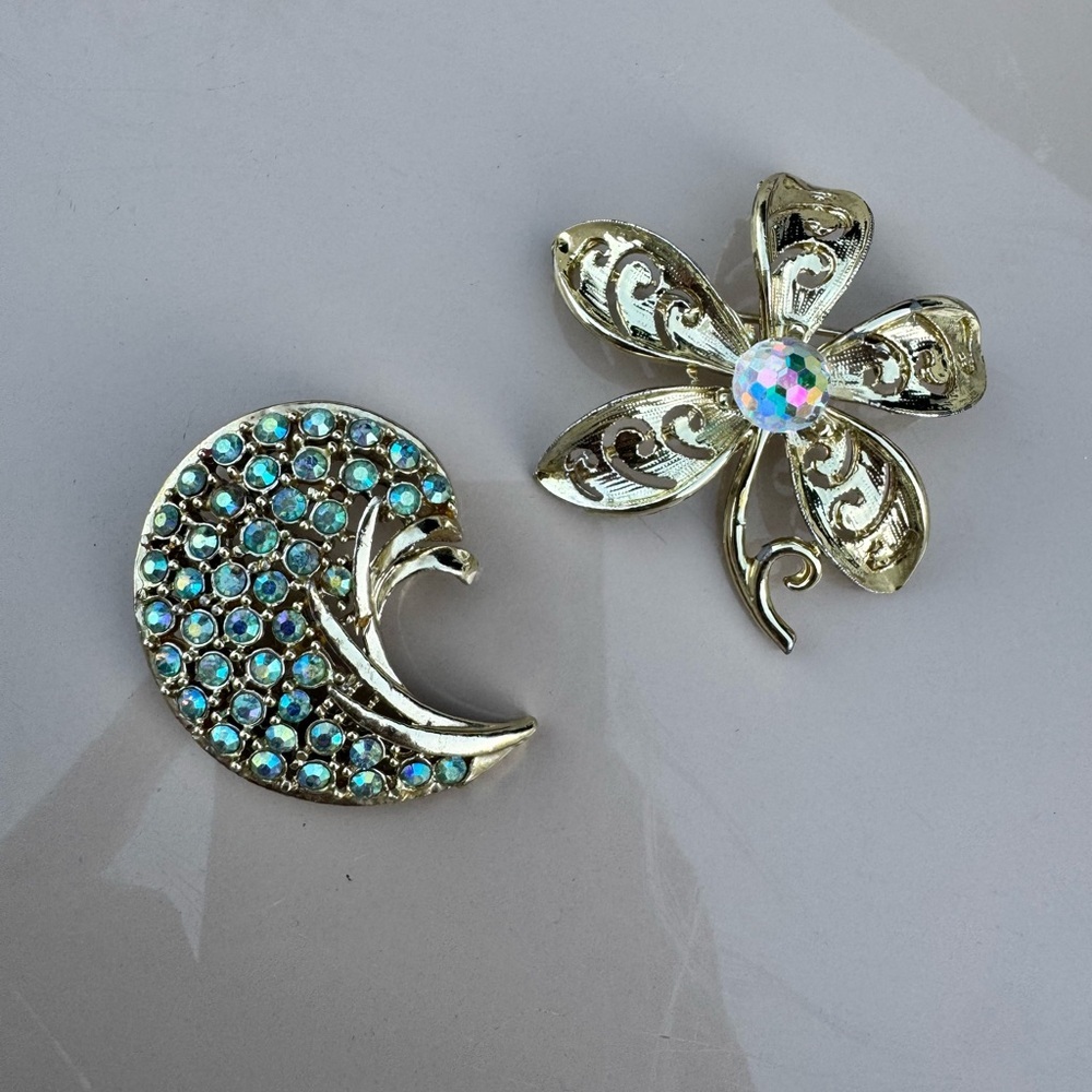 Vintage AB Rhinestone Gold Flower Brooch Set